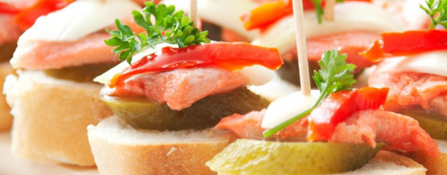 Канапе с курицей, уткой и индейкой