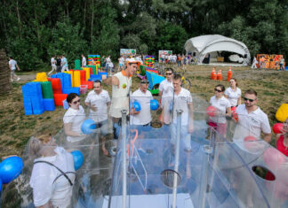 Игра большого роста: тимбилдинг с гигантским реквизитом игра большого роста тимбилдинг