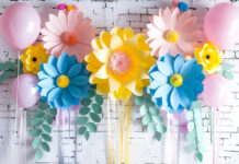 Как оформить фотозону к 8 марта из готовых элементов быстро и недорого